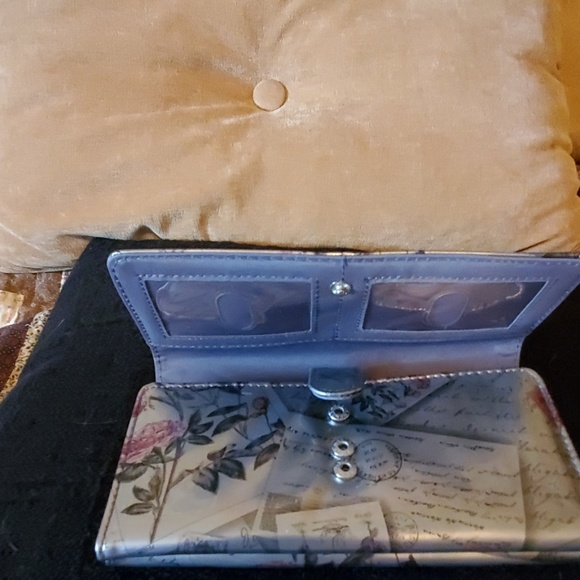 Wallet - Picture 2 of 3